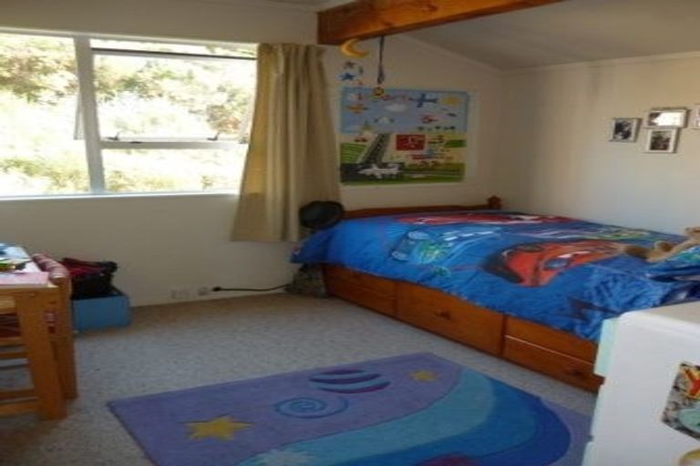 Photo of property in 12 Duggan Place, Johnsonville, Wellington, 6037