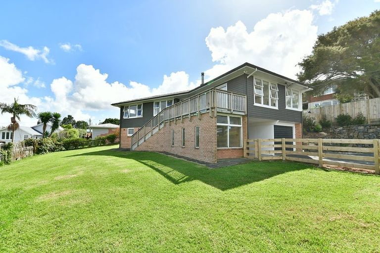 Photo of property in 22 Downer Street, Helensville, 0800