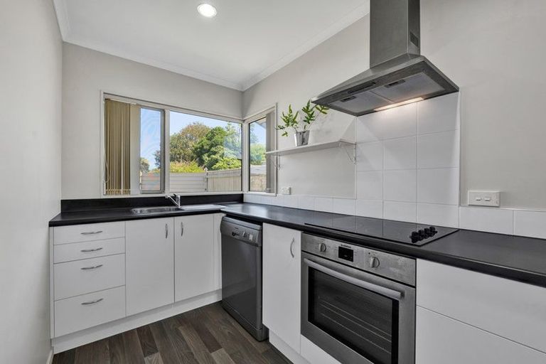 Photo of property in 9b Disraeli Street, Hawera, 4610