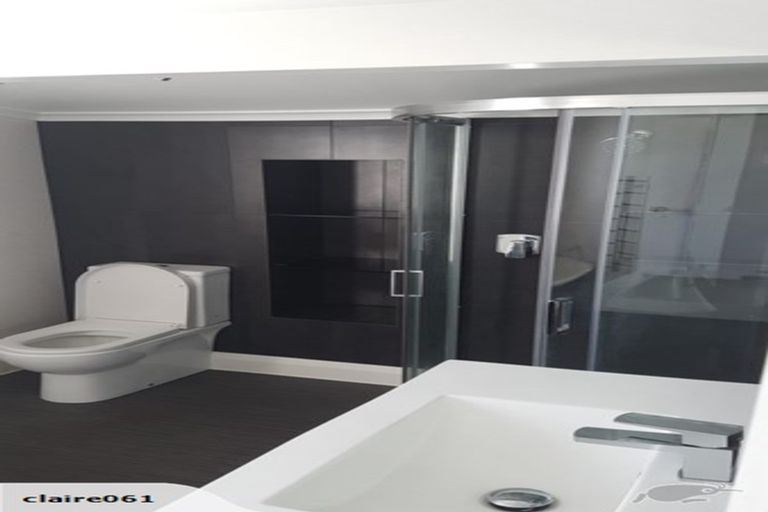 Photo of property in 25 Oxford Street, Fairfield, Hamilton, 3214