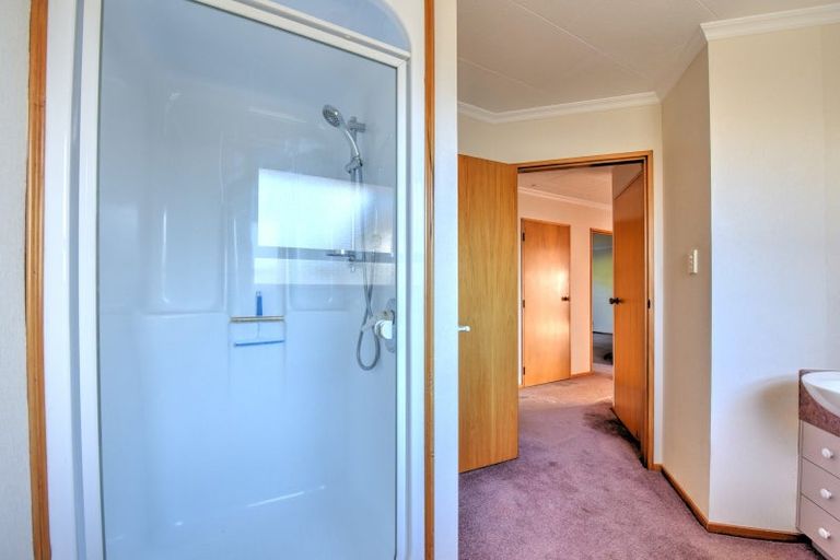 Photo of property in 24 Aotea Crescent, Gore, 9710