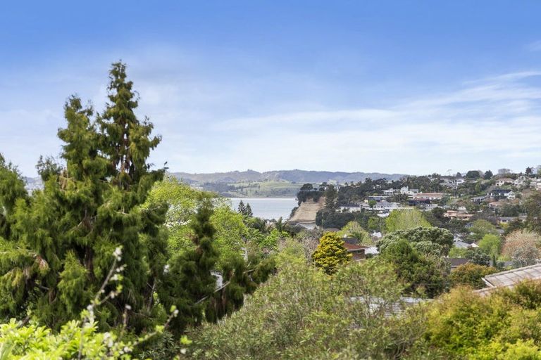 Photo of property in 63 Parkhill Road, Mellons Bay, Auckland, 2014