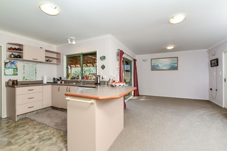 Photo of property in 8 Greenough Place, Rototuna, Hamilton, 3210