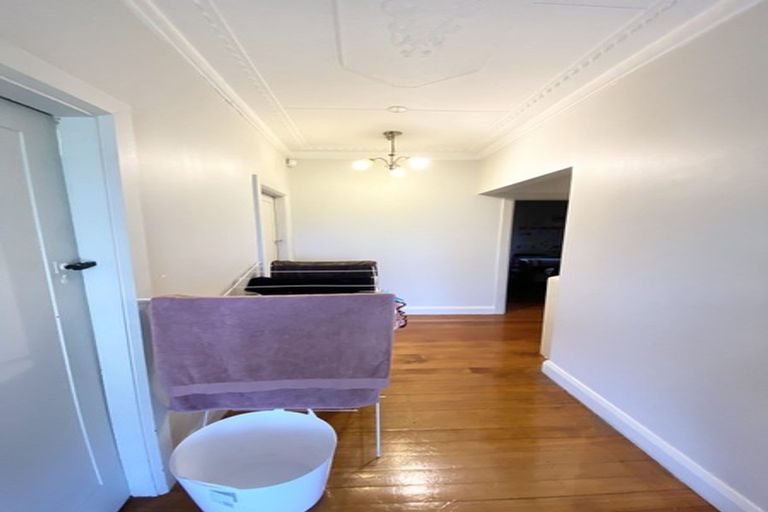 Photo of property in 35 Memorial Avenue, Ilam, Christchurch, 8053