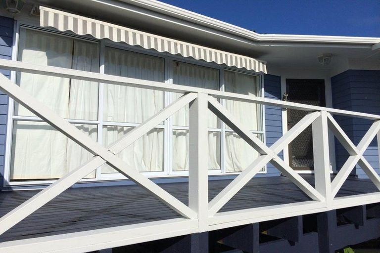 Photo of property in 45 Glen Marine Parade, Glendene, Auckland, 0602