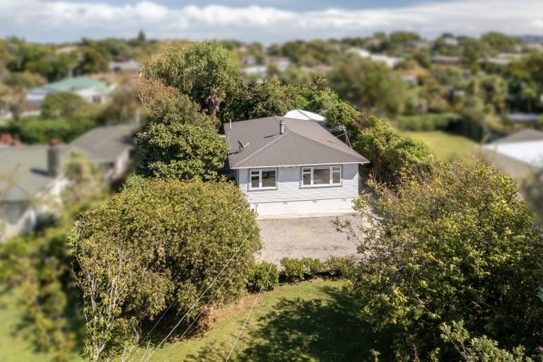 Photo of property in 121 Matai Road, Raumati South, Paraparaumu, 5032