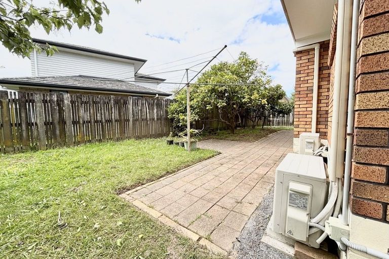 Photo of property in 5/16 Duncan Avenue, Te Atatu South, Auckland, 0610