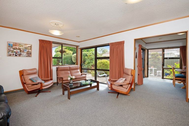 Photo of property in 11 Hurunui Street, Waikanae, 5036