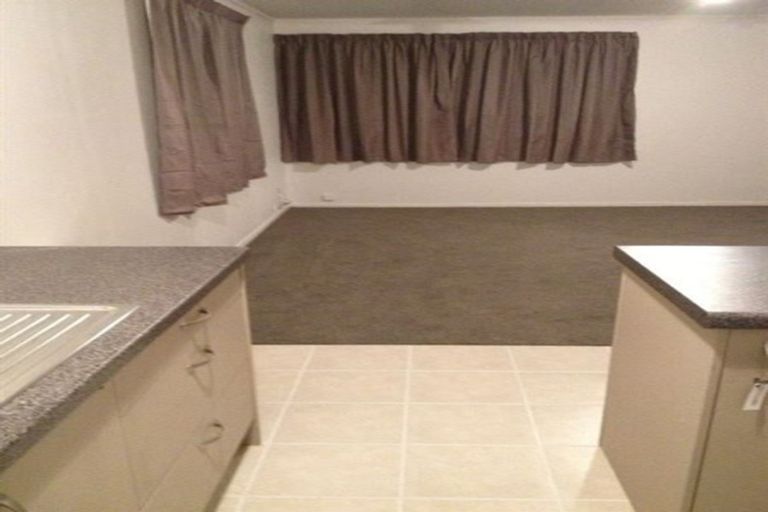 Photo of property in 183b Newlands Road, Newlands, Wellington, 6037