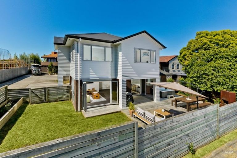 Photo of property in 161a Deep Creek Road, Torbay, Auckland, 0630