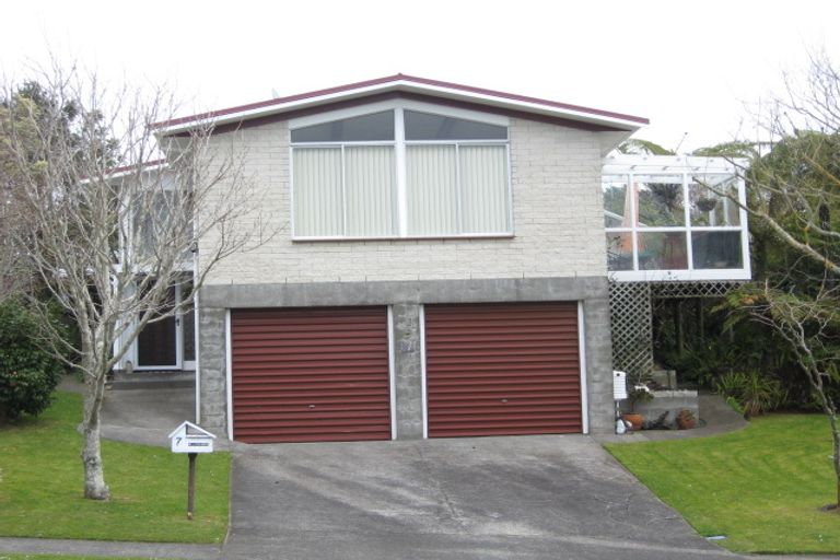 Photo of property in 7 La Salle Drive, Westown, New Plymouth, 4310