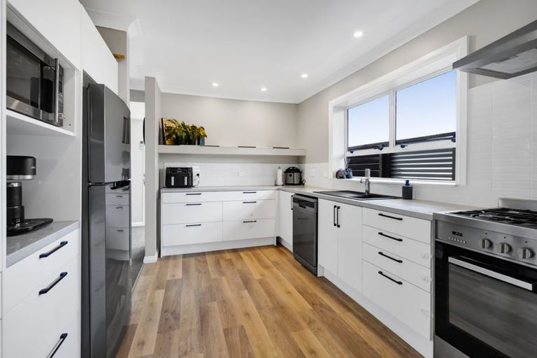 Photo of property in 112 Smart Road, Glen Avon, New Plymouth, 4312