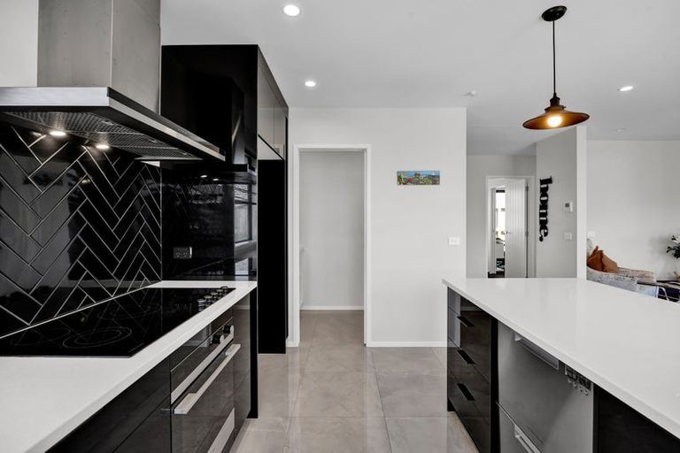 Photo of property in 8 Wheki Lane, Inglewood, 4330