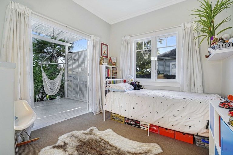 Photo of property in 8a Bains Avenue, Hamilton East, Hamilton, 3216