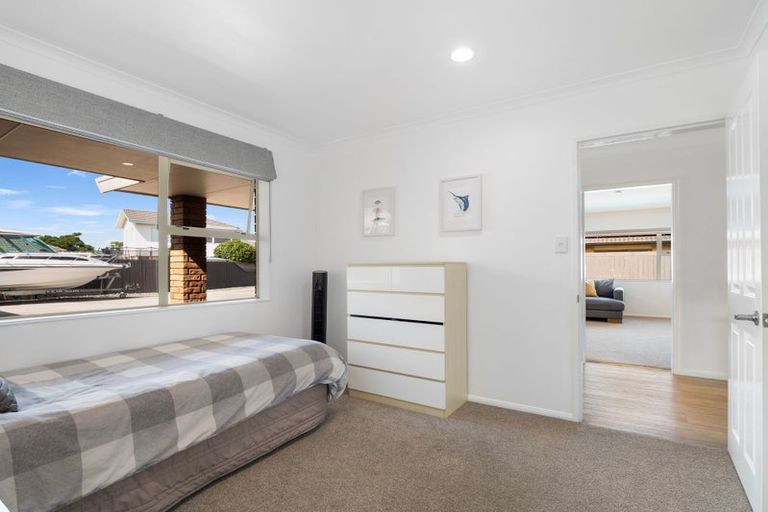 Photo of property in 6 Madeira Close, Papamoa Beach, Papamoa, 3118