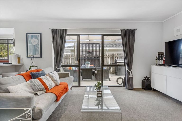 Photo of property in 34 Summermist Drive, Northpark, Auckland, 2013