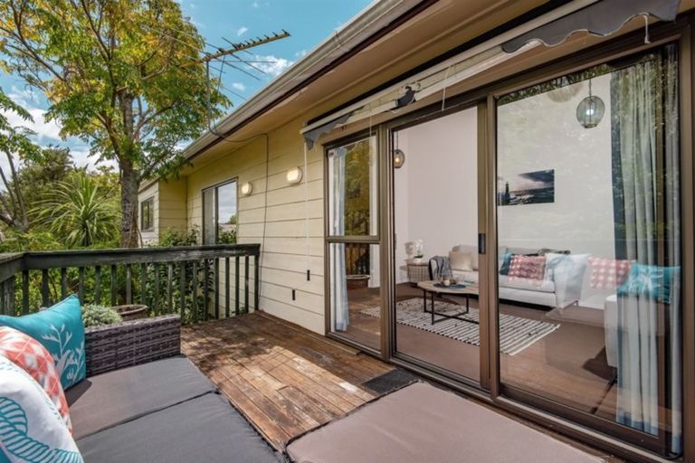 Photo of property in 5 Houston Place, Bayview, Auckland, 0629