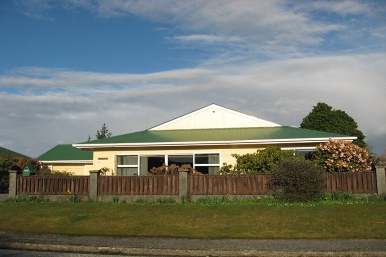 Photo of property in 114 Jollie Street, Hokitika, 7810