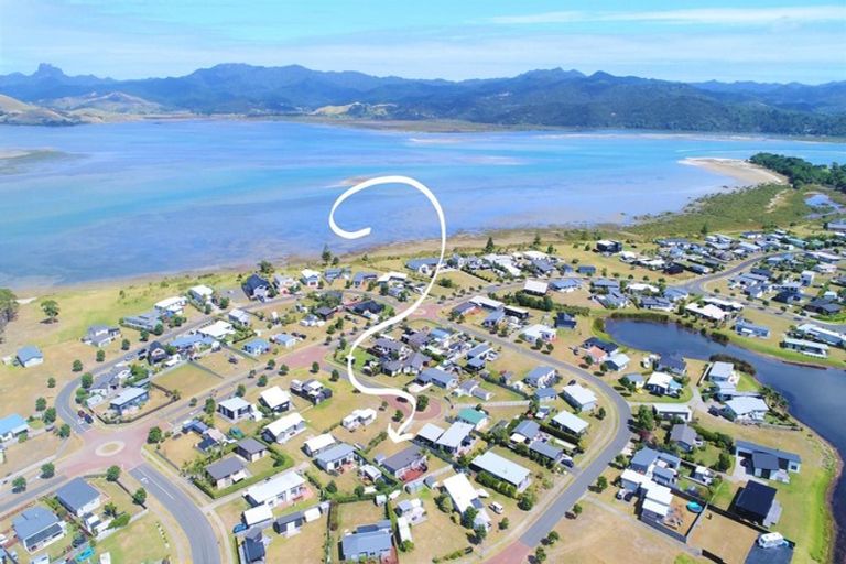 Photo of property in 106 Nikau Close, Matarangi, Whitianga, 3592