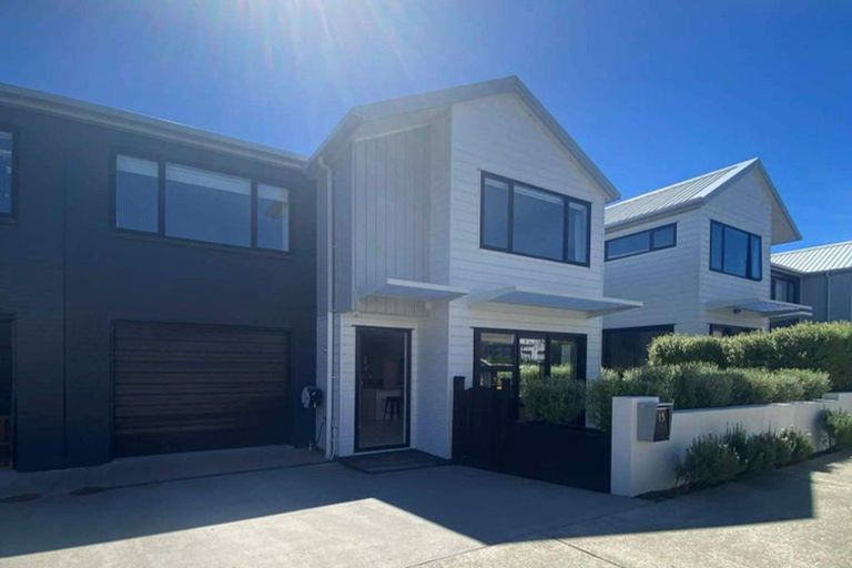 Photo of property in 15 Seafarer Crescent, Stanmore Bay, Whangaparaoa, 0932