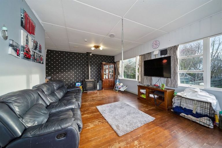 Photo of property in 7 Gladstone Street, Hawera, 4610