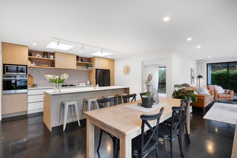 Photo of property in 12a Kauri Street, Merrilands, New Plymouth, 4312