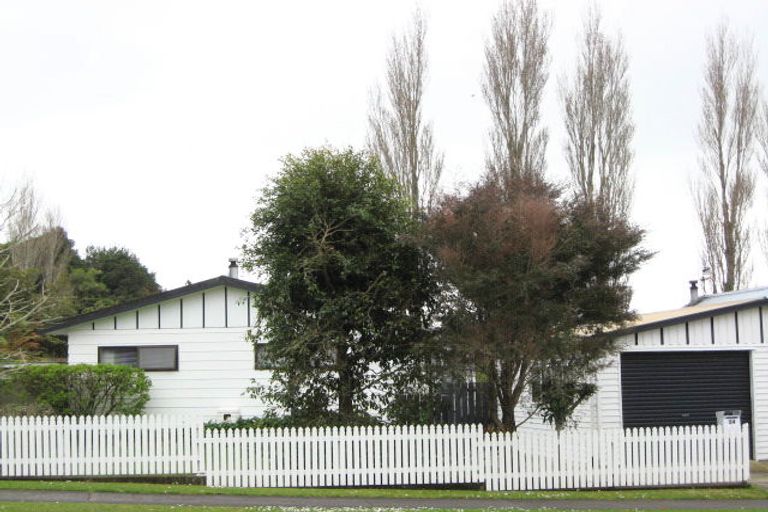 Photo of property in 24 Salcombe Terrace, Welbourn, New Plymouth, 4312