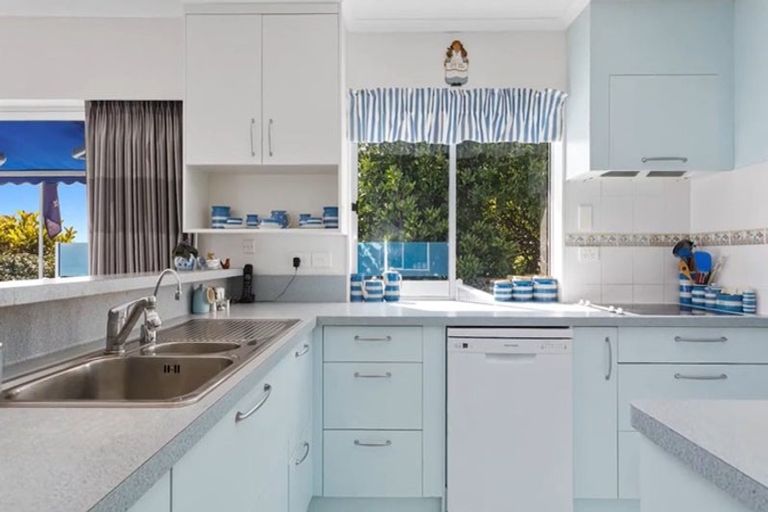 Photo of property in 216 Pohutukawa Avenue, Ohope, 3121