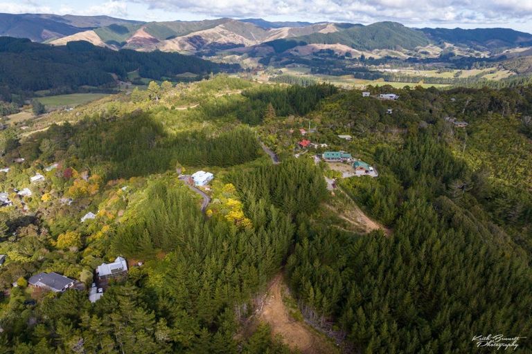 Photo of property in 40 Avro Road, Blue Mountains, Upper Hutt, 5371