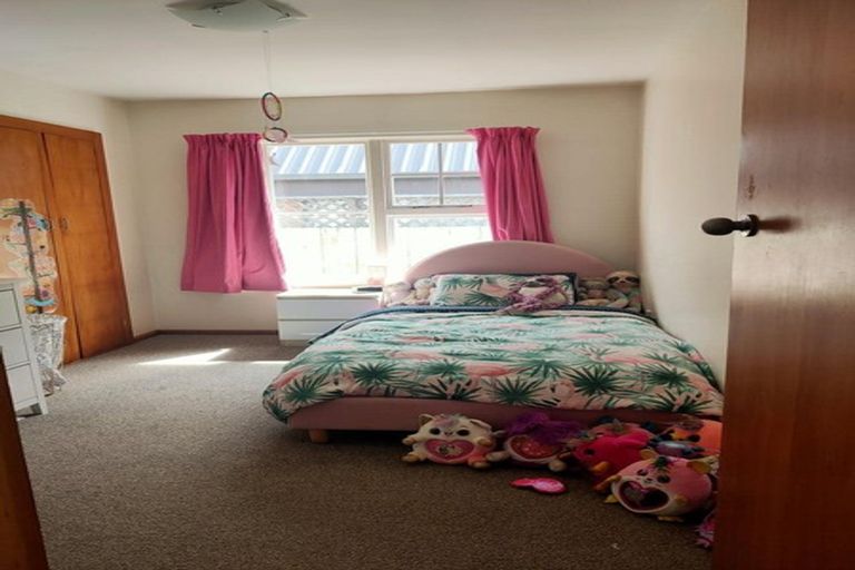 Photo of property in 18 Coniston Avenue, Ilam, Christchurch, 8041