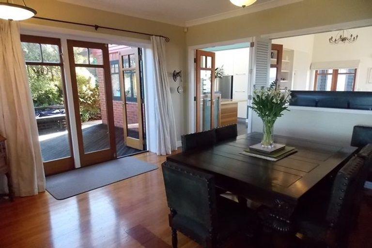 Photo of property in 104 Homebush Road, Khandallah, Wellington, 6035