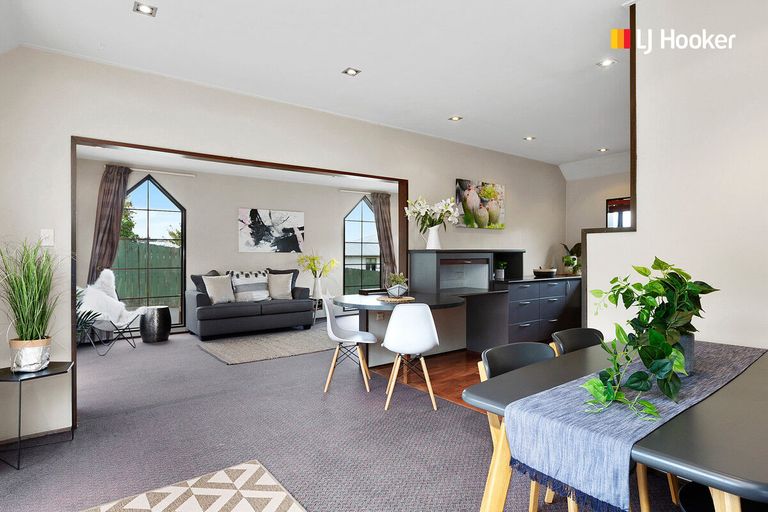 Photo of property in 220 South Road, Caversham, Dunedin, 9012