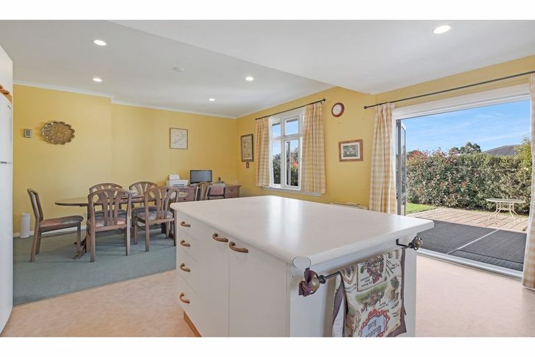 Photo of property in 4 Queen Street, Oxford, 7430