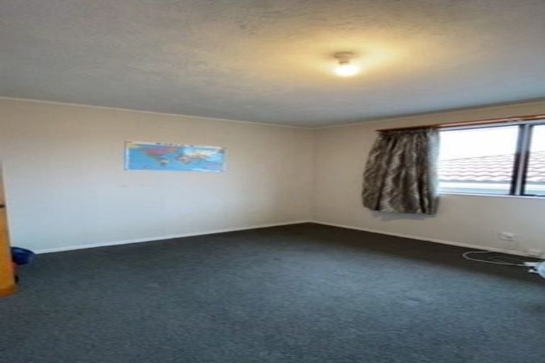 Photo of property in 141 Aviemore Drive, Highland Park, Auckland, 2010