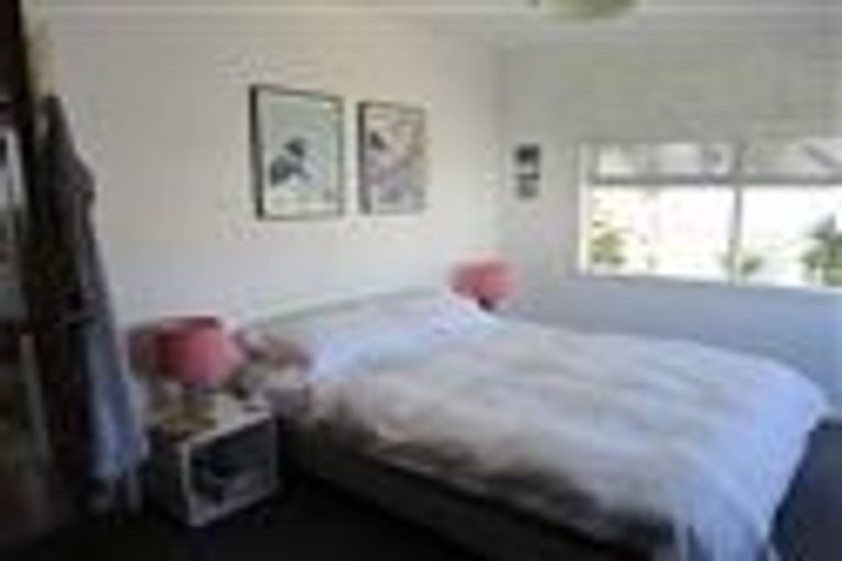 Photo of property in 1a Coronation Street, Belmont, Auckland, 0622