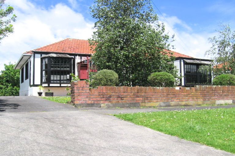 Photo of property in 20 Peverill Crescent, Papatoetoe, Auckland, 2025