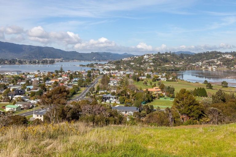 Photo of property in 10 Mason Rise, Tairua, 3508