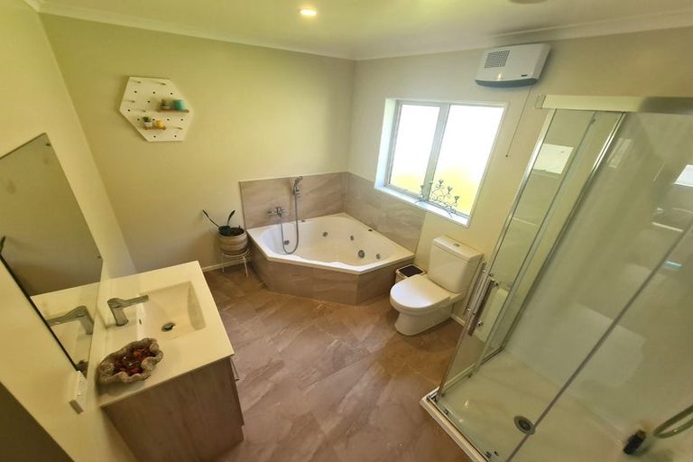 Photo of property in 55 Banks Boulevard, Whitby, Porirua, 5024