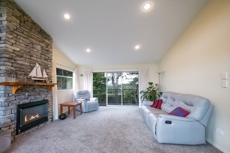 Photo of property in 32 Totara Heights Way, Paihia, 0200