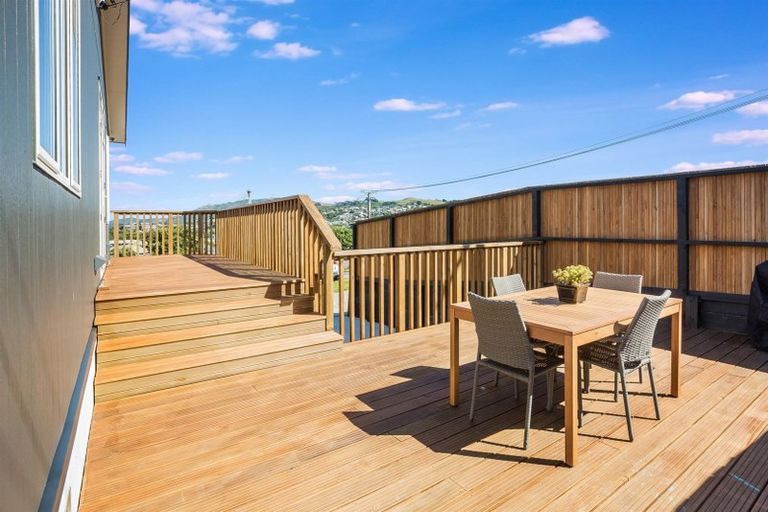 Photo of property in 6 Herewini Street, Titahi Bay, Porirua, 5022