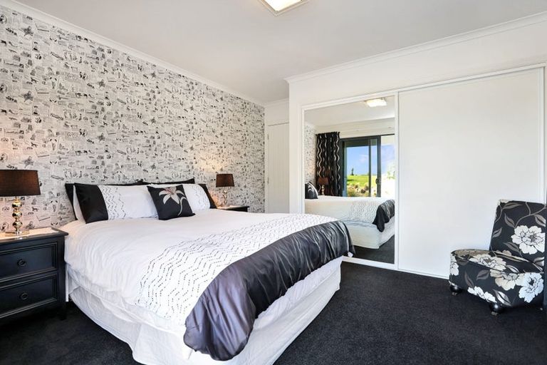 Photo of property in 2 Ludlow Drive, Huntingdon, Ashburton, 7774