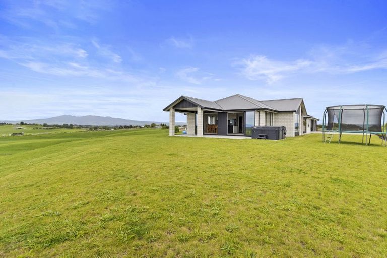 Photo of property in 1/757 Tuhikaramea Road, Ngahinapouri, Hamilton, 3290