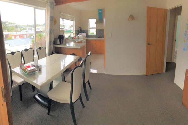 Photo of property in 10 Phillip Street, Johnsonville, Wellington, 6037