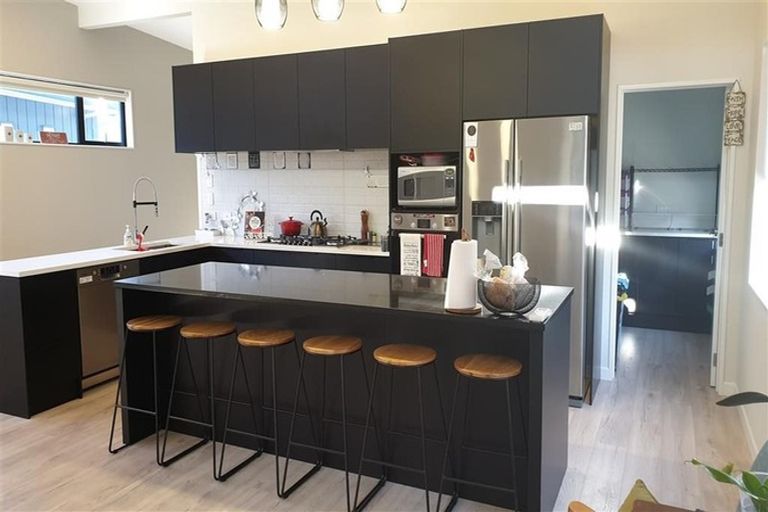 Photo of property in 31 Ascension Crescent, Orewa, 0931