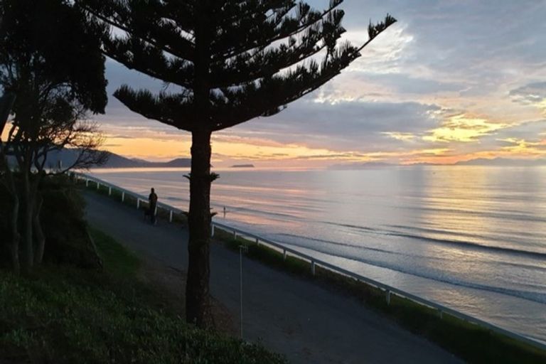 Photo of property in 6 The Esplanade, Raumati South, Paraparaumu, 5032