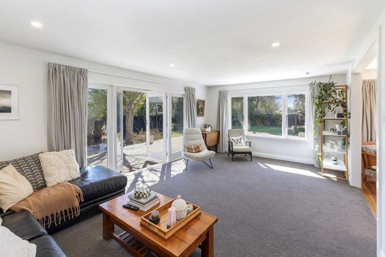 Photo of property in 39 Manor Place, Bryndwr, Christchurch, 8053