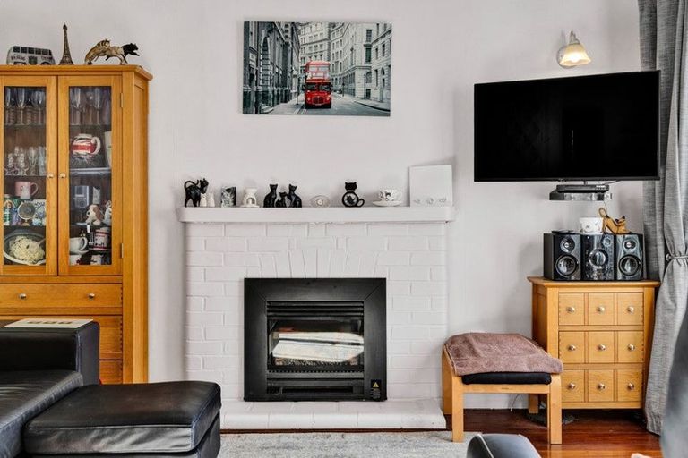 Photo of property in 3 Dorset Avenue, Westown, New Plymouth, 4310