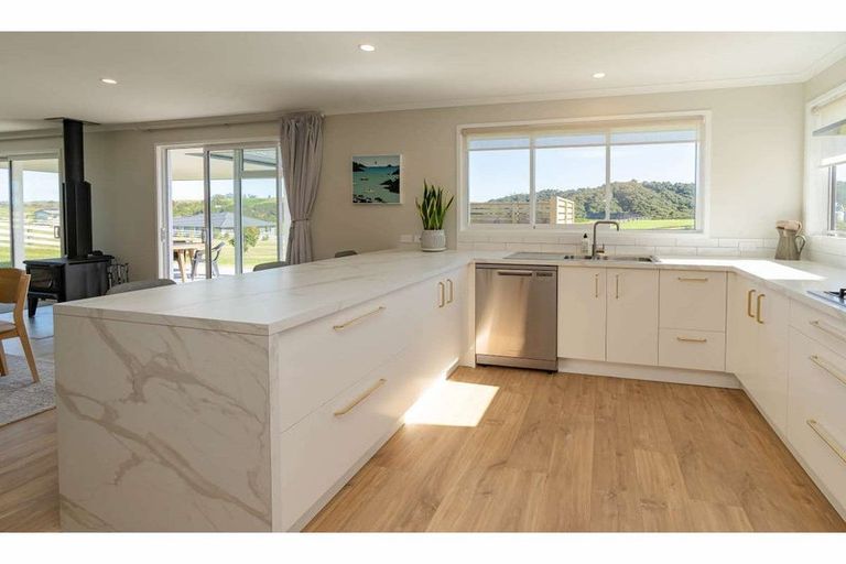 Photo of property in 7 Fernbird Grove, Kerikeri, 0294