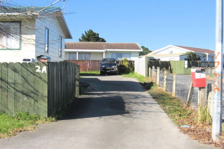 Photo of property in 2/11 Jack Farrell Place, Papakura, 2110