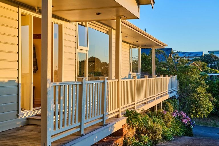 Photo of property in 15 Kainui Road, Raumati South, Paraparaumu, 5032